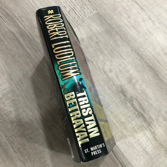 Novel Robert Ludlum Hardcover The Tristan Betrayal - Picture 5 of 12